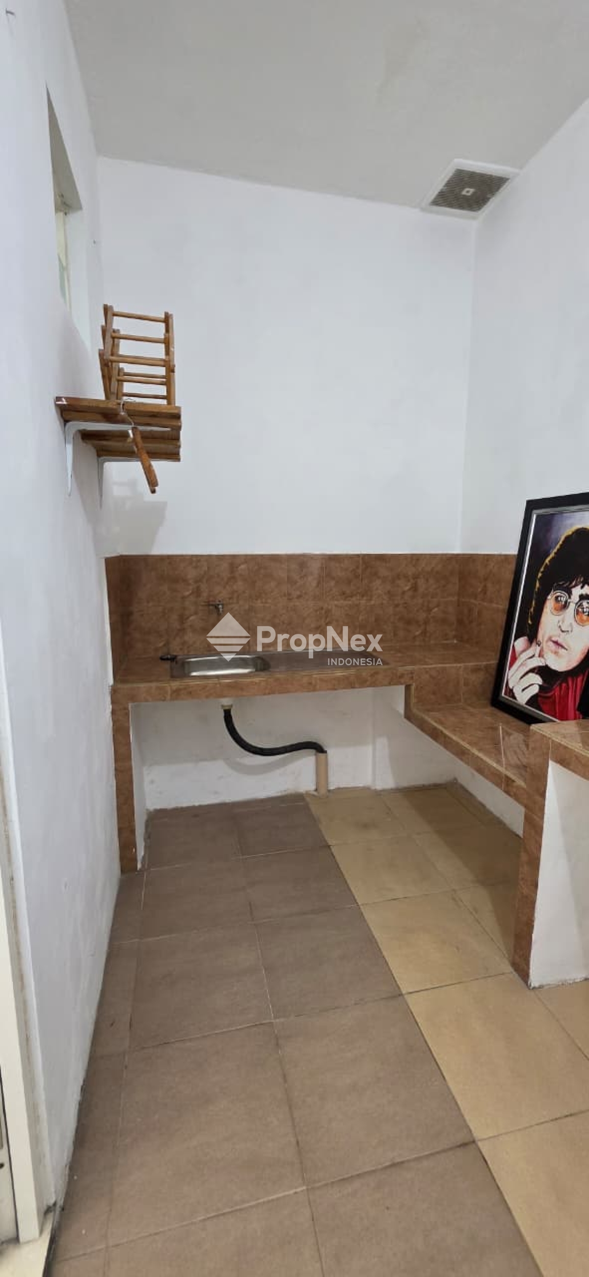 Rumah Bagus Minimalis SHM di Sunrise Garden Siap Huni — foto 4